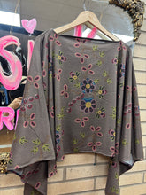 Load image into Gallery viewer, Homeland print calico poncho shawl BROWN